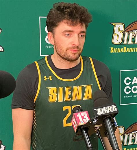 Siena men's basketball tips off official practices